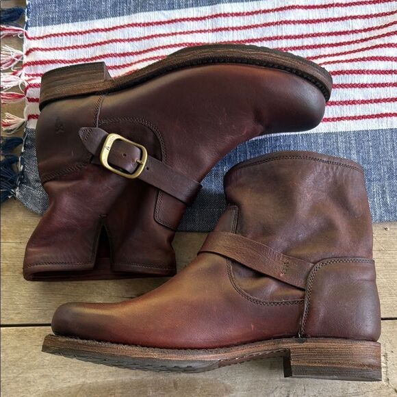 Frye Veronica Redwood Leather Ankle Boots with Buckle Harness Size 8 - Picture 4 of 10